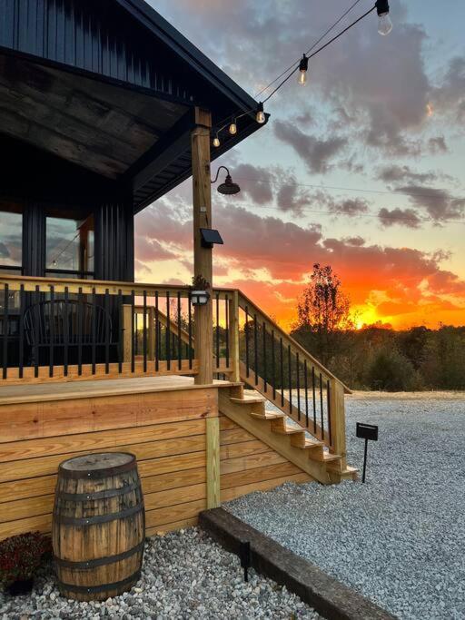 Bourbon Barrel Cottages #2 Of 5 On Kentucky Trail Lawrenceburg Exterior foto